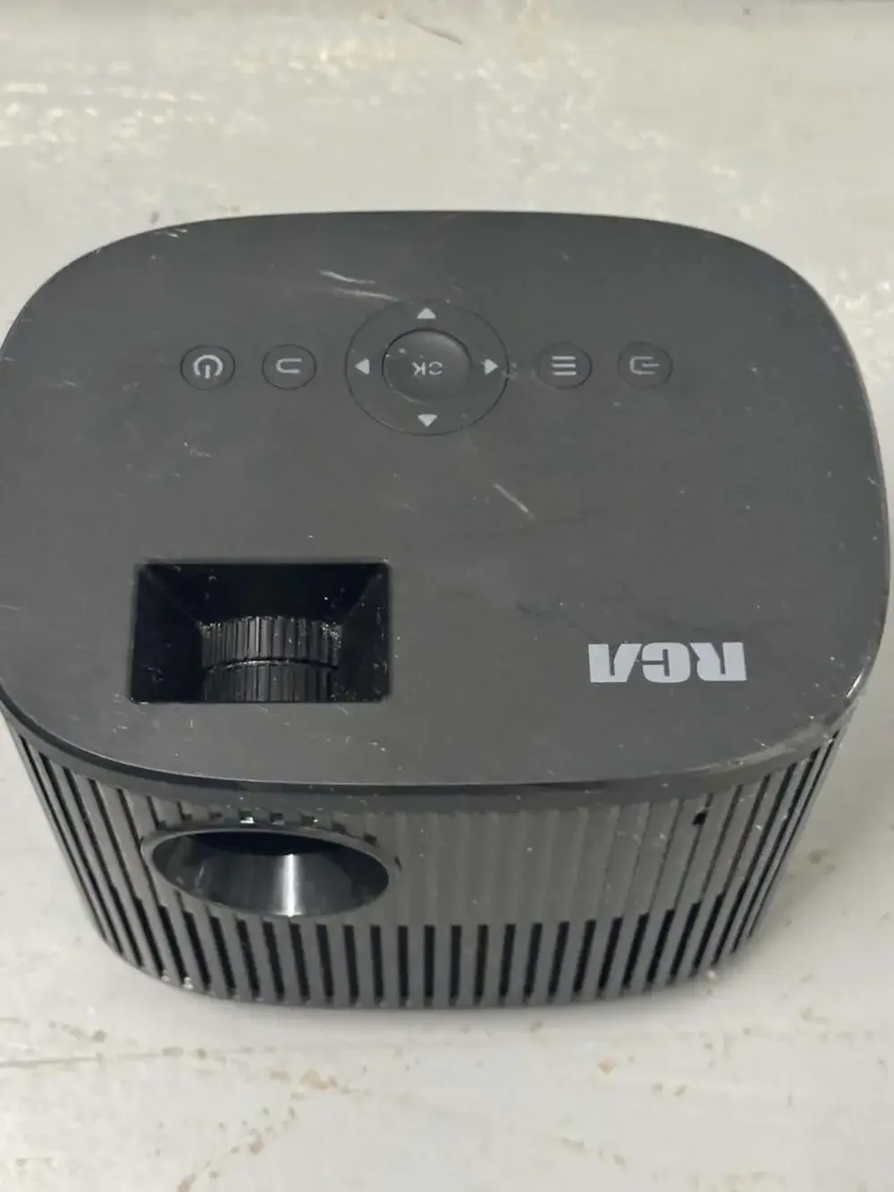 RCA 720P Home Theater Projector RPJ181_DISP12 Black